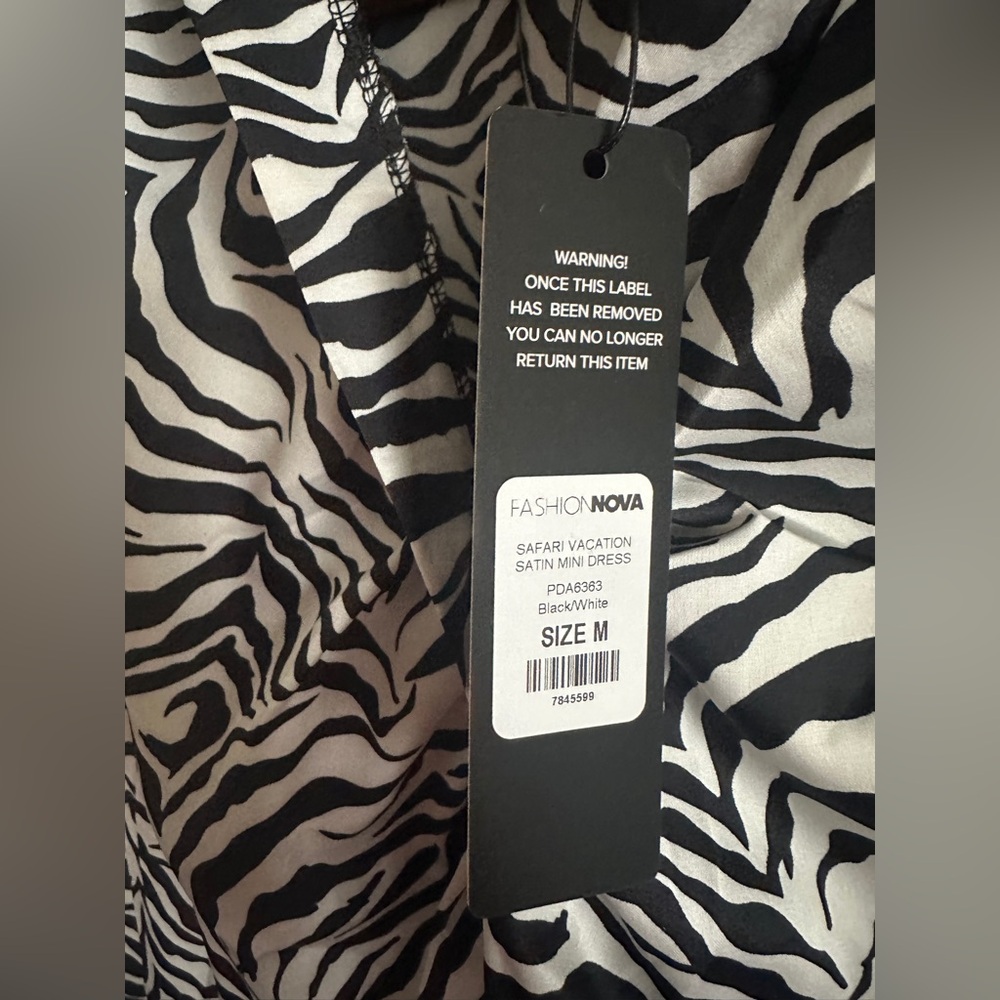 FASHION NOVA Zebra Collared Mini Dress SIZE MEDIUM Animal Short Mini Button Long - Picture 6 of 7